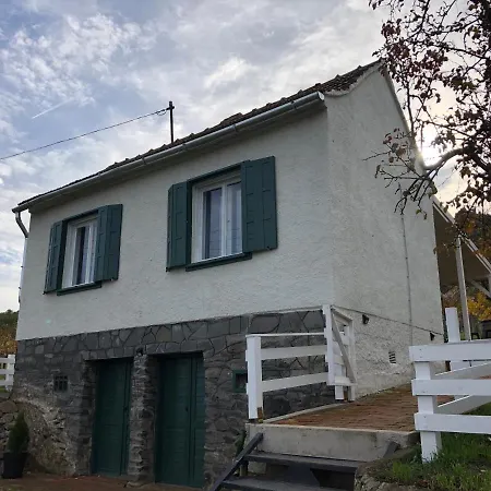 Dom wakacyjny Smaragd *