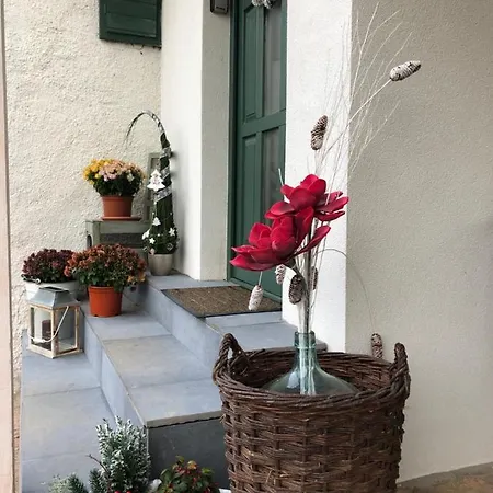 Smaragd Semesterbostad Doba