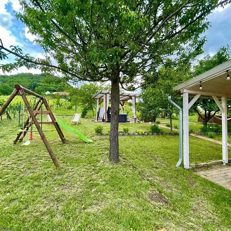 Smaragd Holiday home *